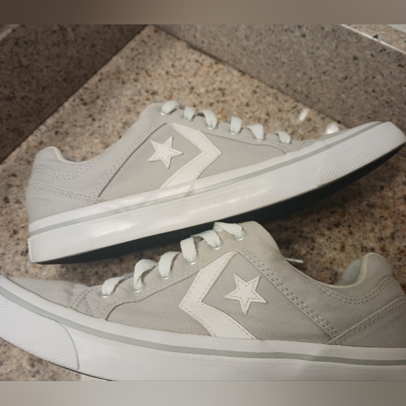 Converse All star unisex gray & white tennis shoes Men's  9  Women's 10.5 - Picture 6 of 15